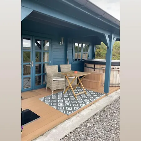 Retreat Hot Tub Highland Cabin Inverness Exterior photo